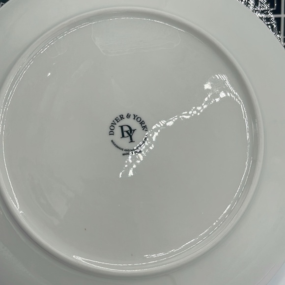 Dover & York Geometric Print Dinner Plates (4) - Picture 2 of 2